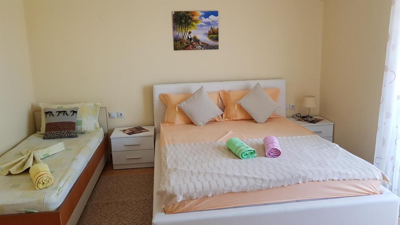 Apartments Belmare Ulcinj Exterior photo